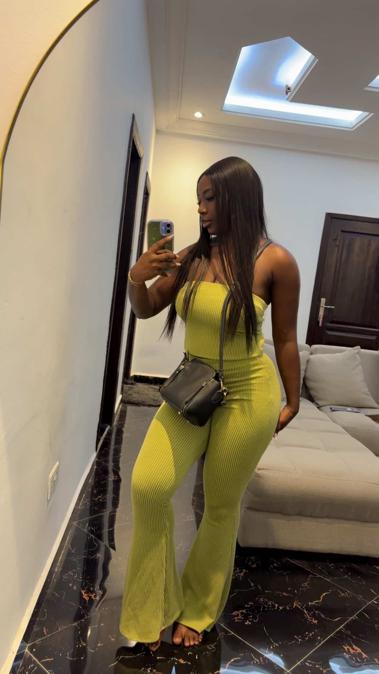 C13A0FB0-58BF-4585-A89B-2F990250EEFF